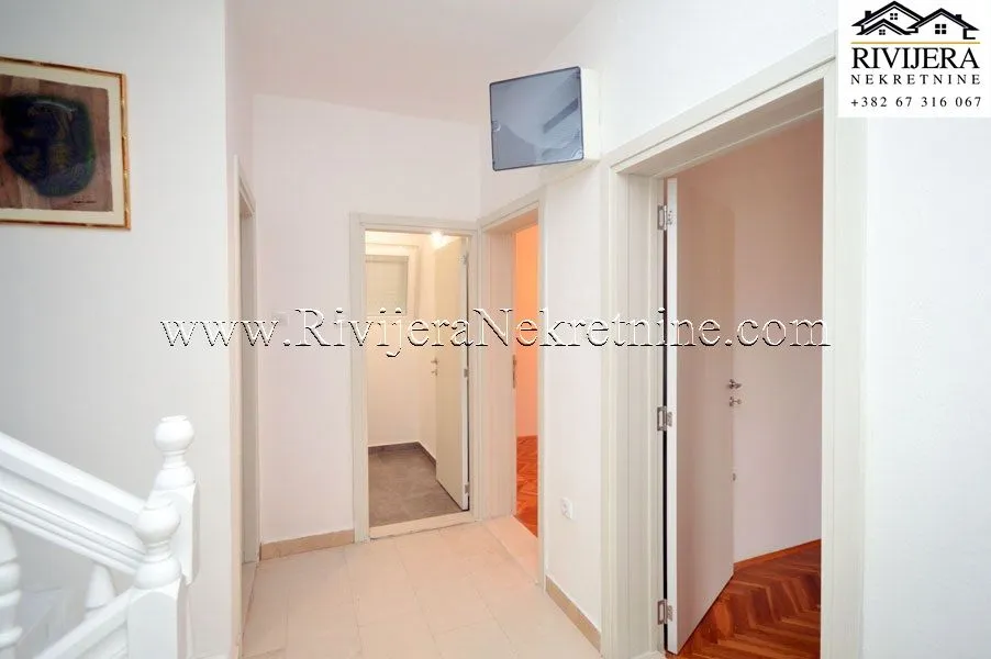 Prodaja, kuća, 130m², Centar, Tivat