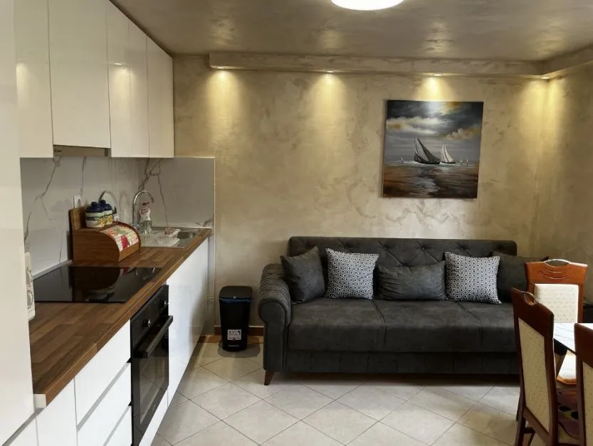 Prodaja, dvosoban stan, 70m², Centar, Budva