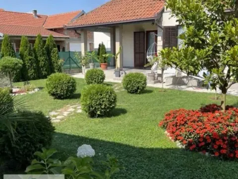 Sale, house, 226m², Obrenovac, Beograd - image 3