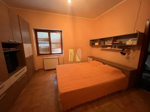 Izdavanje, poslovni prostor, 240m², Sajmište, Novi Sad - image 9