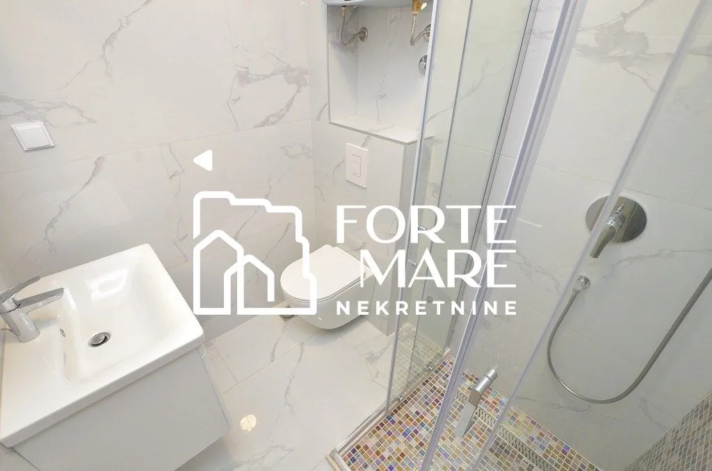 Prodaja, dvosoban stan, 124m², Đenovići, Herceg Novi