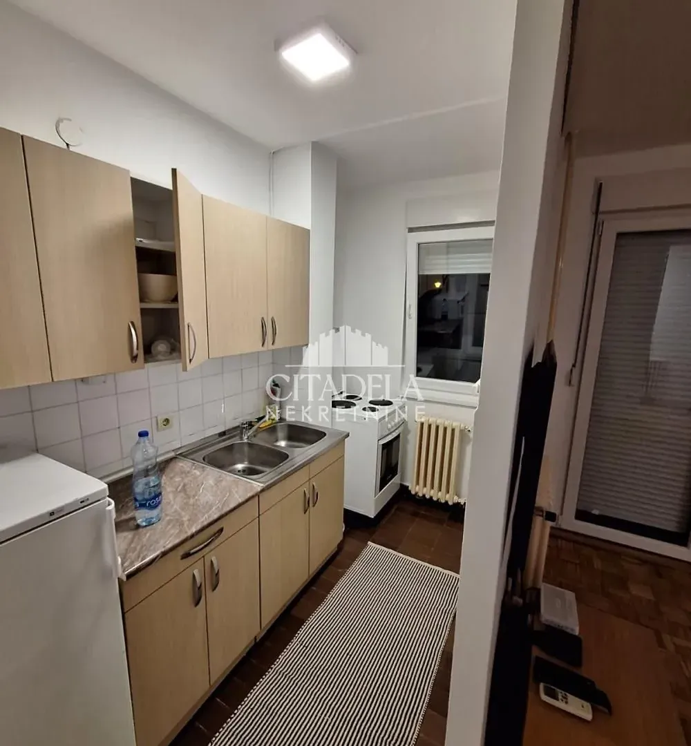 Izdavanje, dvosoban stan, 48m², Čukarica, Beograd