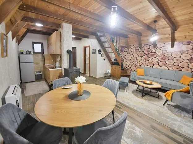 Prodaja, kuća, 218m², Motički gaj, Žabljak