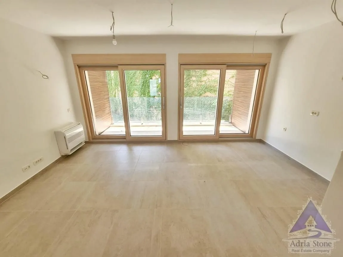 Prodaja, dvosoban stan, 144m², Škaljari, Kotor