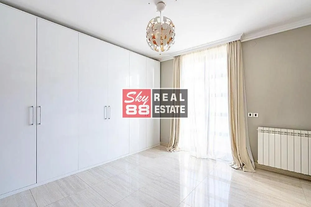 Prodaja, kuća, 400m², Golf Naselje, Beograd