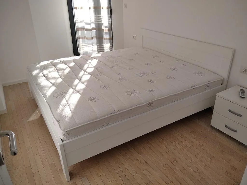 Izdavanje, dvosoban stan, 70m², Dalmatinska ulica, Podgorica