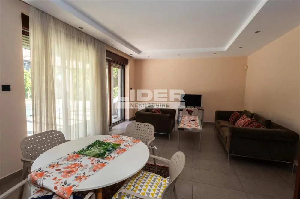 Sale, house, 600m², Savski Venac, Beograd