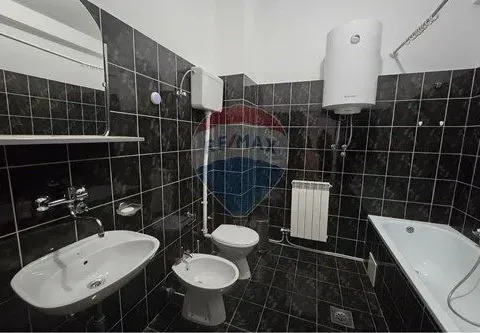 Izdavanje, kuća, 250m², Zabjelo, Podgorica - image 4