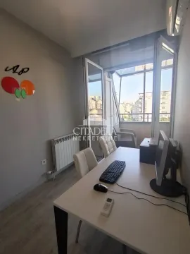 Rent, apartment, 118m², Đeram Pijaca, Beograd - image 15