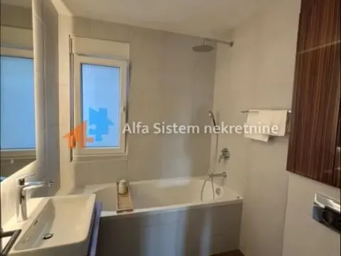 Rent, three bedroom apartment, 90m², Kalenić Pijaca, Vračar Sve Podlokacije - image 16