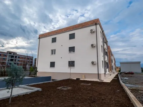 Prodaja, jednosoban stan, 46m², Podgorica, Crna Gora - image 10