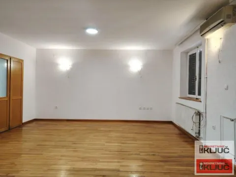 Rent, house, 120m², Centar, Novi Sad - image 4