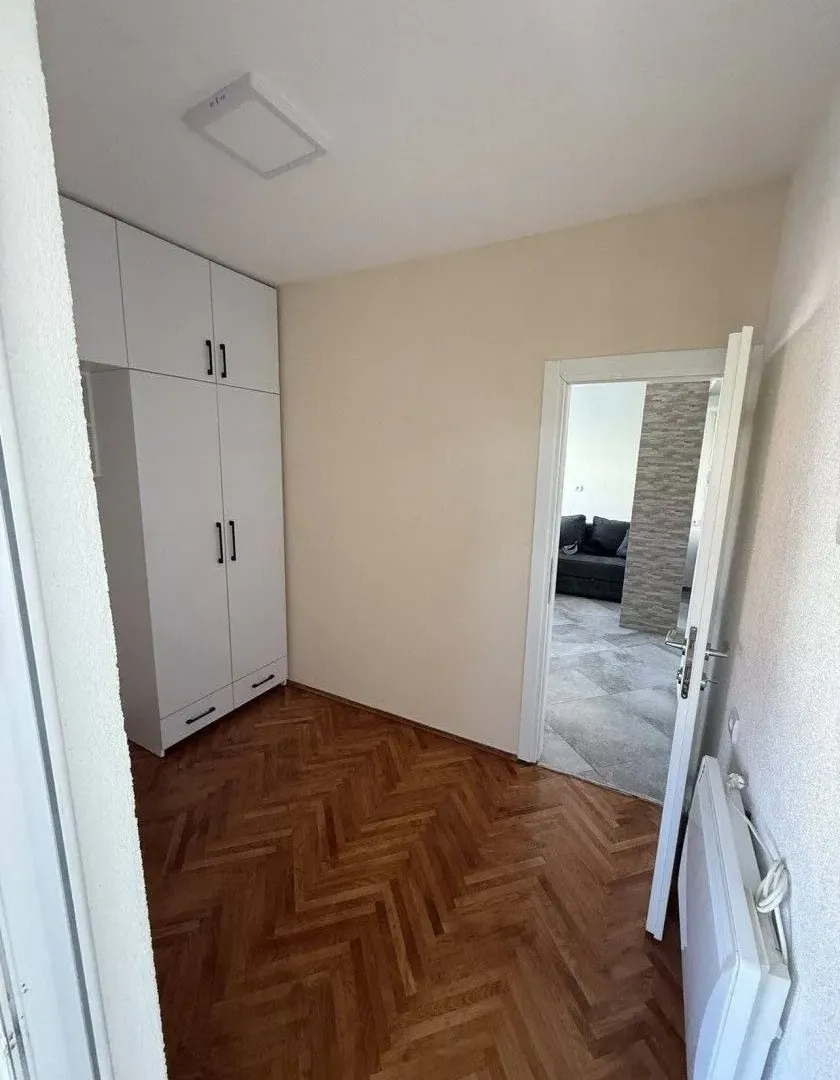 Prodaja, dvosoban stan, 52m², Centar, Tivat