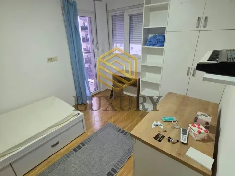 Izdavanje, dvosoban stan, 72m², Blok 9, Podgorica - image 7