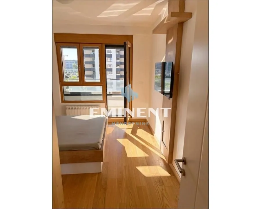 Izdavanje, dvosoban stan, 56m², Novi Beograd Blok 65, Novi Beograd Sve Podlokacije