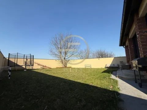 Prodaja, kuća, 165m², Petrovaradin, Novi Sad - image 39