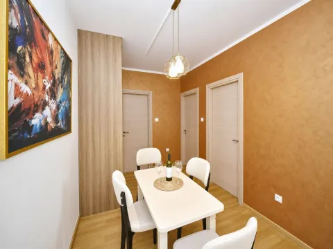 Rent, two bedroom apartment, 55m², Budva, Crna Gora - image 5
