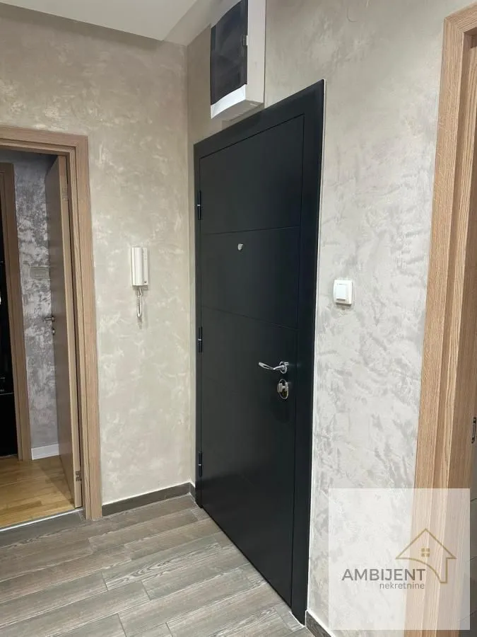 Sale, three bedroom apartment, 110m², Centar, Stara Pazova