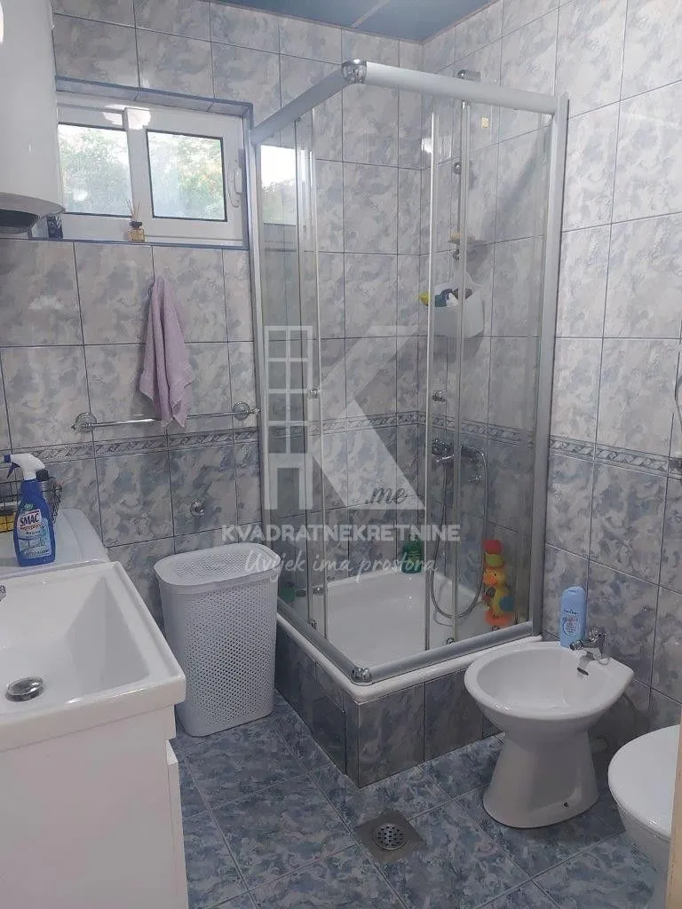 Prodaja, kuća, 190m², Konik, Podgorica