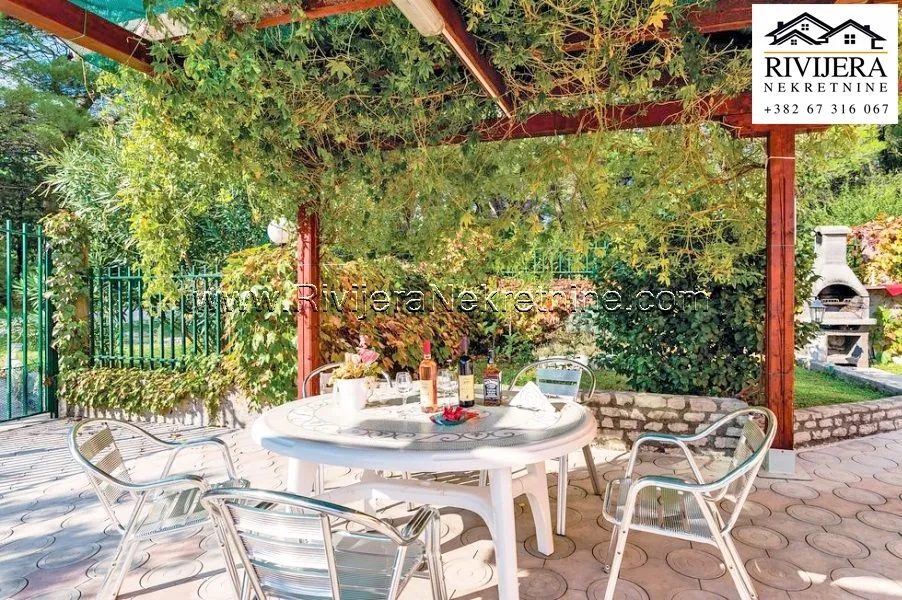 Prodaja, kuća, 267m², Mojdež, Herceg Novi