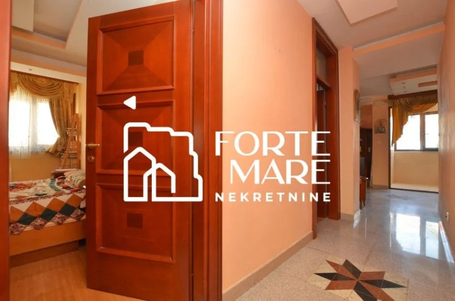Prodaja, dvosoban stan, 77m², Igalo, Herceg Novi