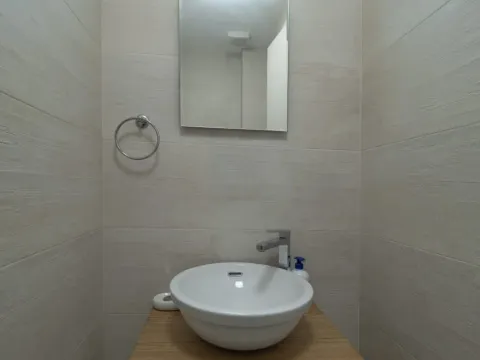 Izdavanje, dvosoban stan, 90m², Budva, Crna Gora - image 9