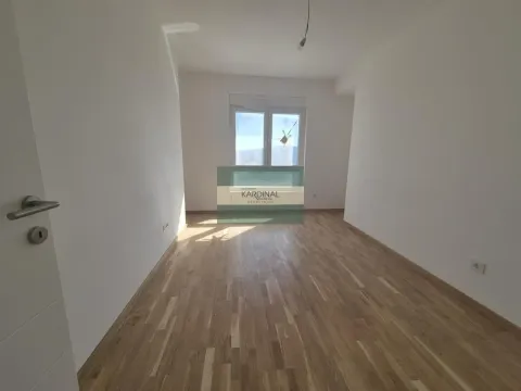 Prodaja, jednosoban stan, 53m², Centar, Jagodina - image 11