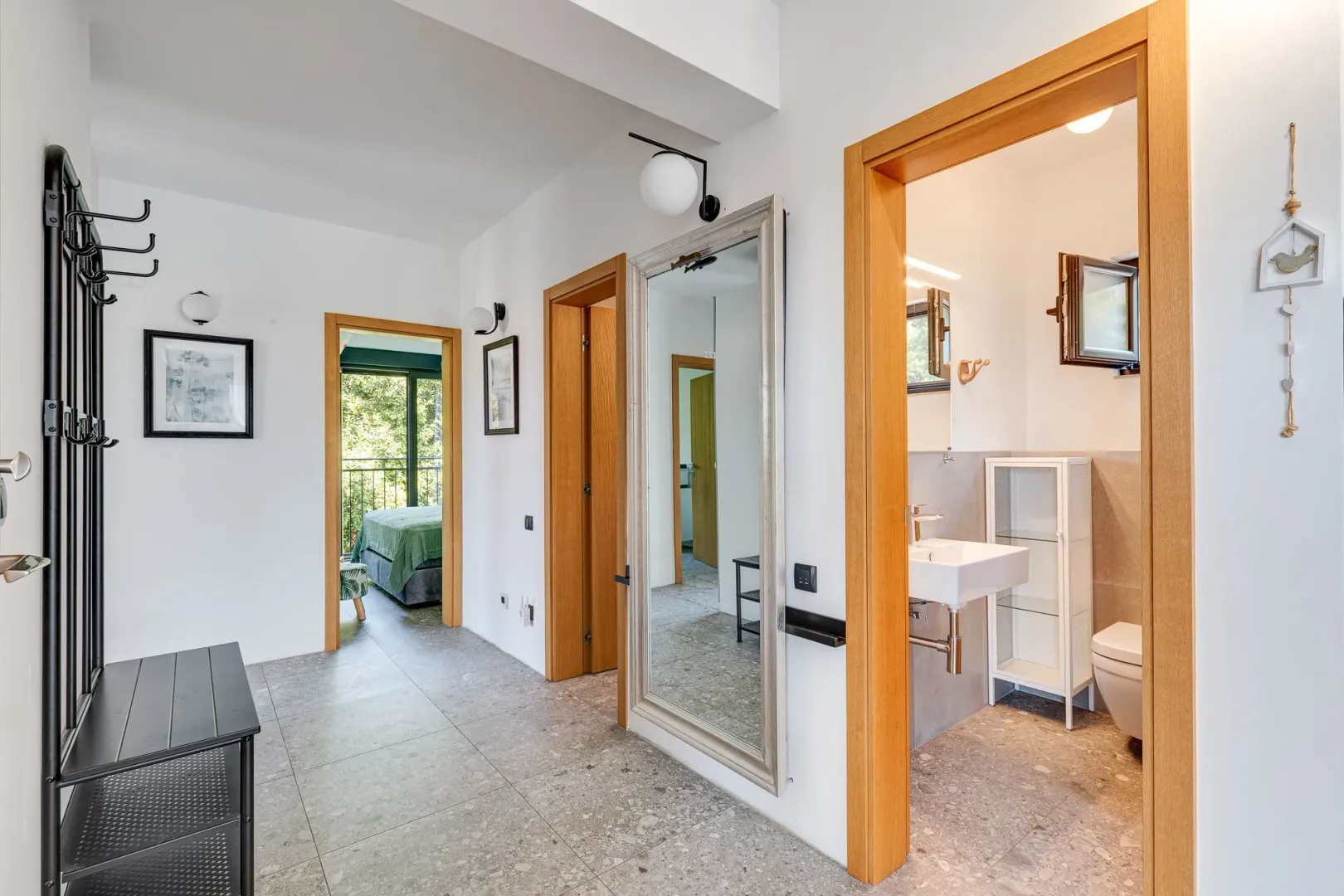 Prodaja, trosoban stan, 77m², Tivat, Crna Gora