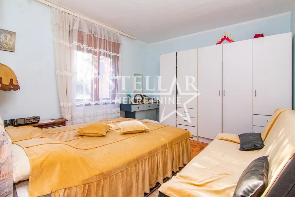 Izdavanje, kuća, 73m², Kuči, Podgorica