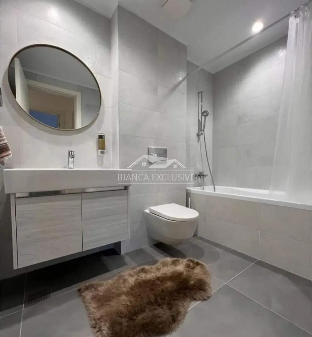 Prodaja, četvorosoban stan, 109m², Savski Venac, Beograd