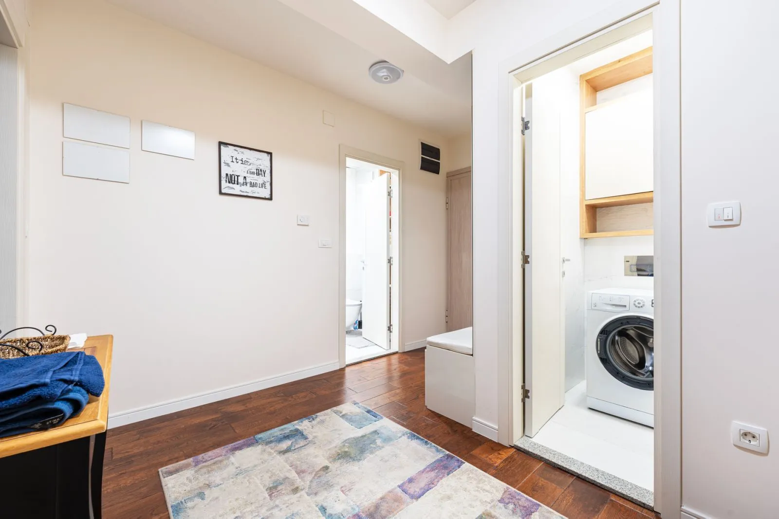 Rent, apartment, 68m², Central Point, Podgorica