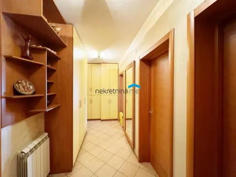 Prodaja, trosoban stan, 119m², Stari Aerodrom, Podgorica - image 4