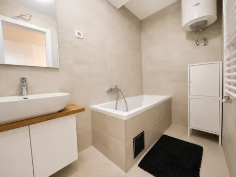 Izdavanje, četvorosoban stan, 90m², Fon (Fon - Bilećka), Voždovac Sve Podlokacije - image 14
