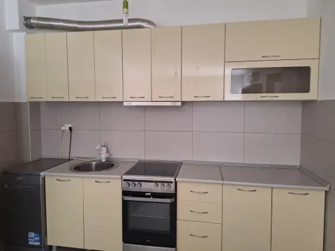 Izdavanje, jednosoban stan, 54m², Kalimanj, Tivat - image 4