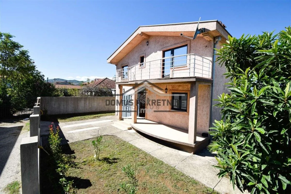 Rent, house, 160m², Donja Gorica, Podgorica