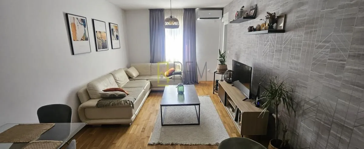 Prodaja, dvosoban stan, 70m², Stari Aerodrom, Podgorica