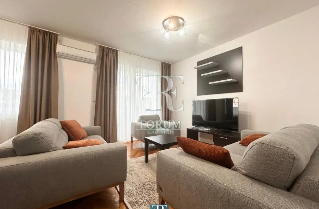 Izdavanje, dvosoban stan, 70m², Preko Morače, Podgorica