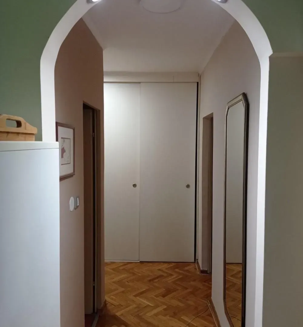 Izdavanje, trosoban stan, 75m², Žarkovo, Beograd