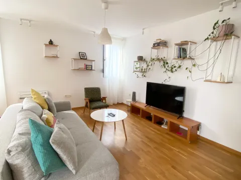 Sale, three bedroom apartment, 100m², Blok 5, Podgorica - image 18