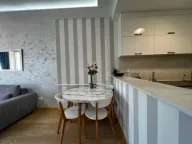 Izdavanje, jednosoban stan, 55m², Centar, Budva - image 2