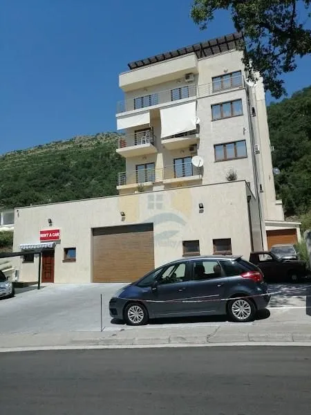 Sale, four bedroom apartment, 200m², Petrovac, Budva