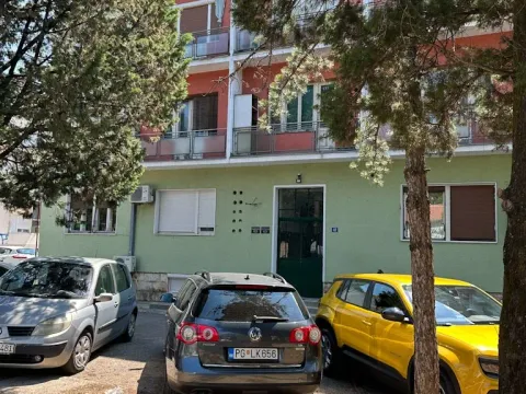 Stan in Centar