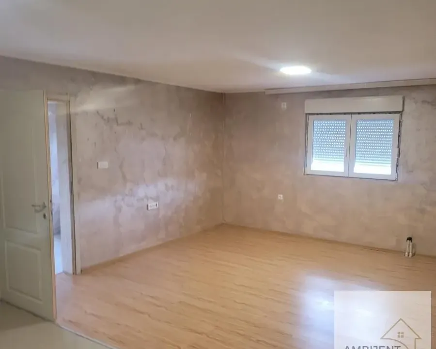 Prodaja, kuća, 70m², Bečmen, Surčin