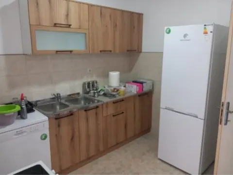 Izdavanje, dvosoban stan, 50m², Kod Big Fashion-a, Podgorica - image 2