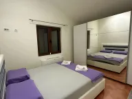 Izdavanje, trosoban stan, 130m², Centar, Tivat - image 27