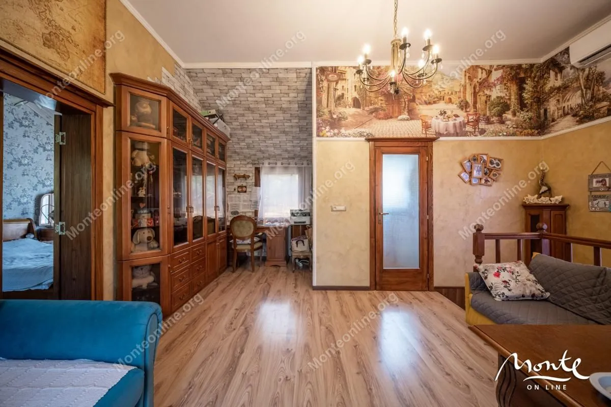Prodaja, kuća, 130m², Tivat, Crna Gora
