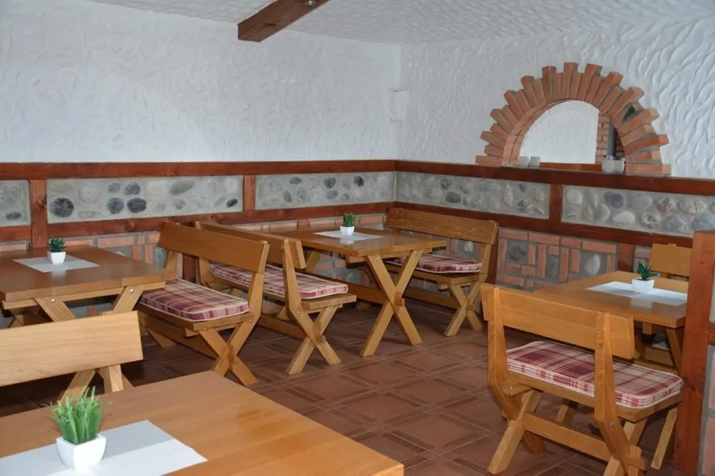Prodaja, ugostiteljski objekat, 1200m², Ulcinj, Crna Gora