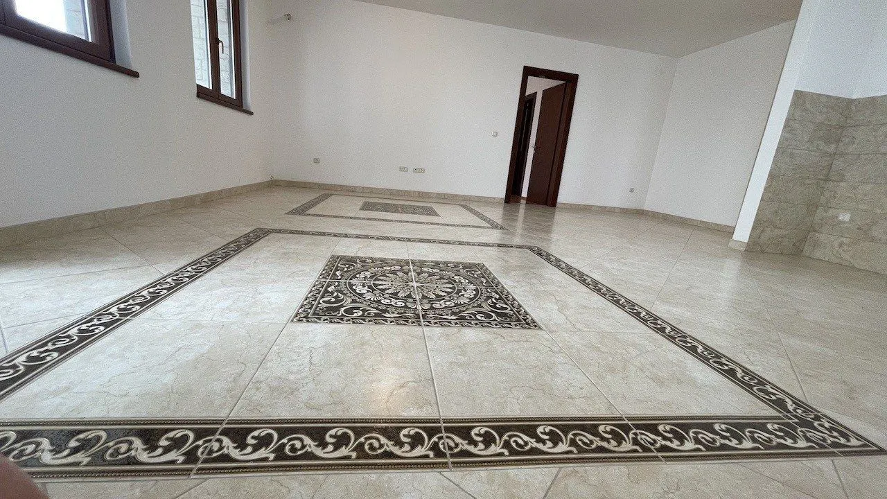 Prodaja, stan, 120m², Kamenovo, Budva