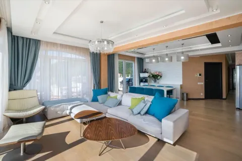 Prodaja, trosoban stan, 147m², Bečići, Budva - image 4