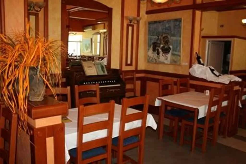 Prodaja, ugostiteljski objekat, 1630m², Kotor, Crna Gora